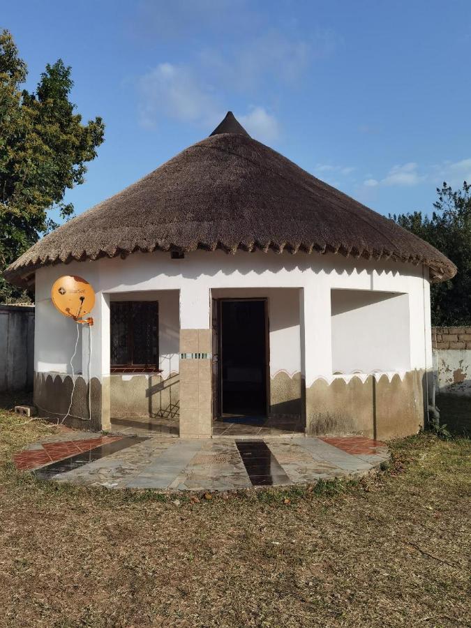ManguziThe Round House公寓 外观 照片